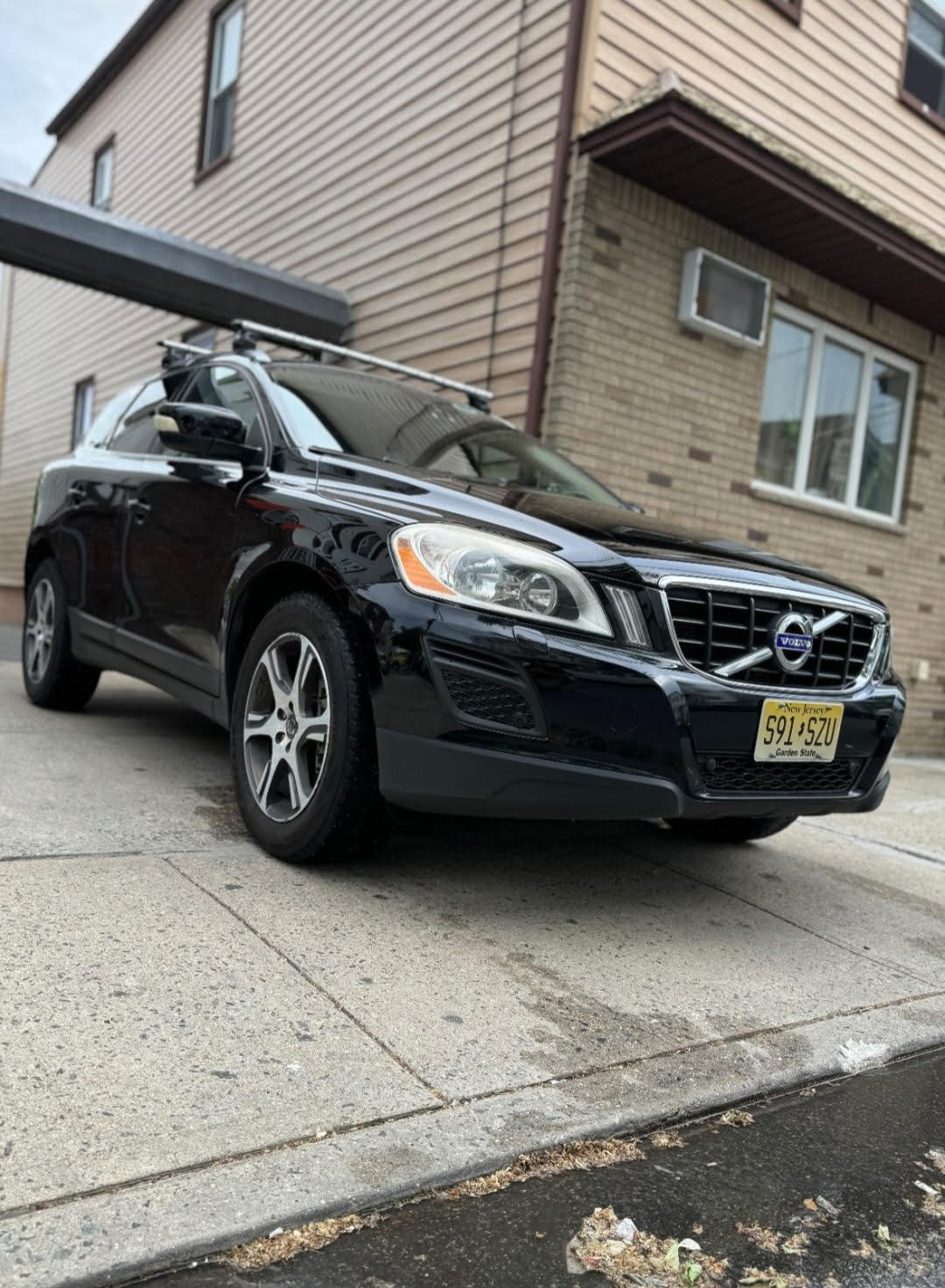 TorqueLink Auto Brokers — 2012 Volvo XC60
